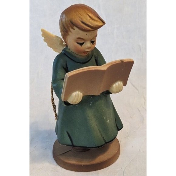 8 Angels Christmas Ornaments Caroler Twirl Around Beaded Knit Ceramic Lot 1976 - Picture 4 of 16